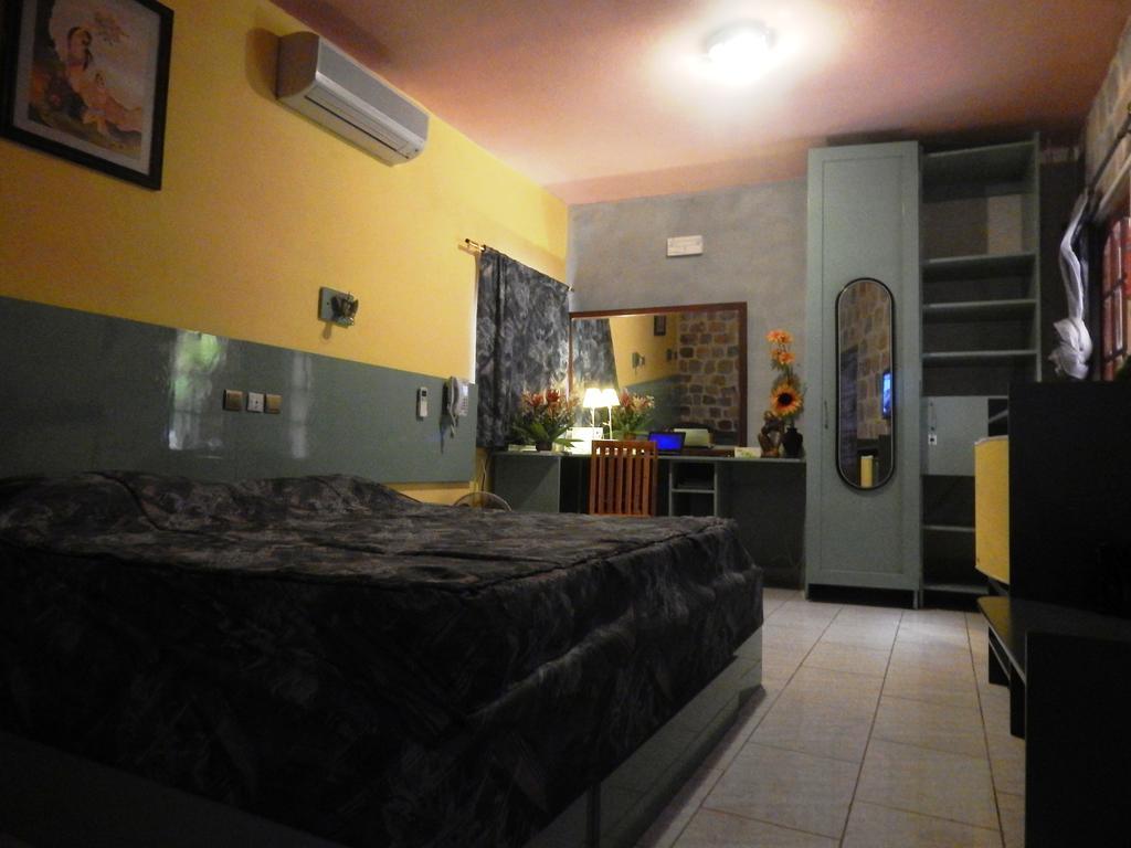Residence Hoteliere Oceane Lomé Rom bilde